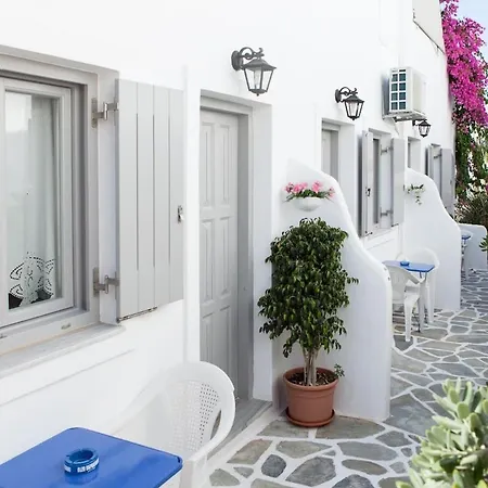 Klery - 3 Naousa (Paros)